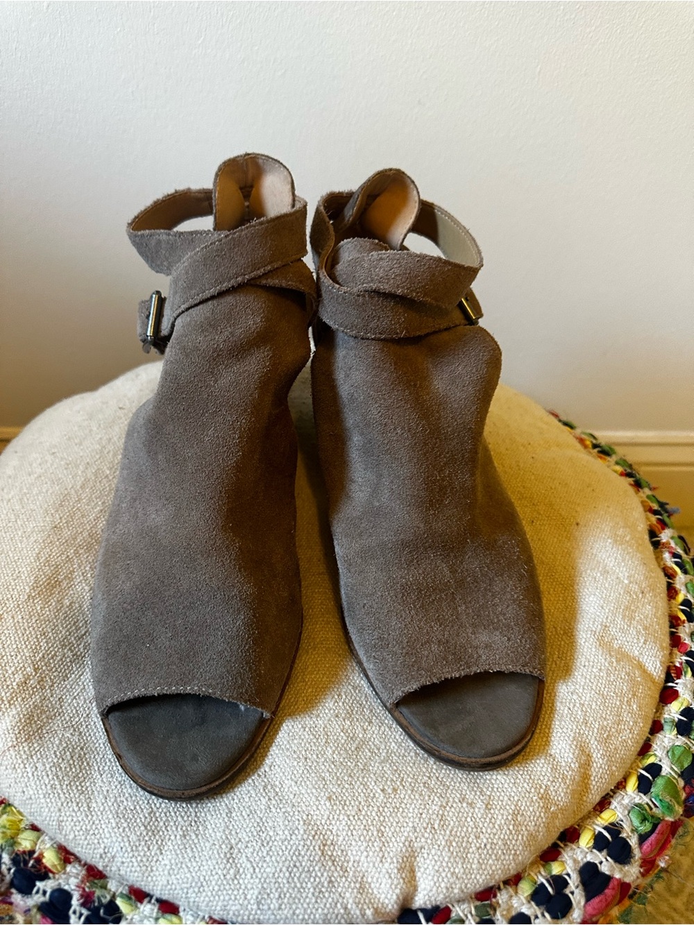 Lucky Brand Taupe Suede Peep-Toe Ankle wedges with Wrap Strap 10